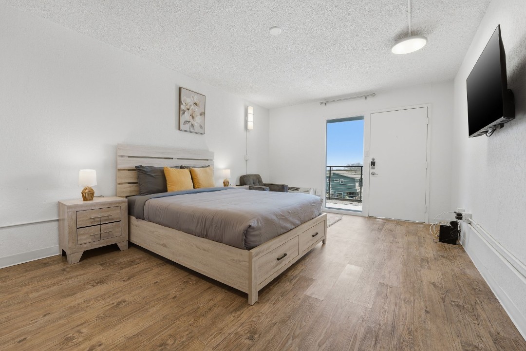 1 Bedroom · Signature layout