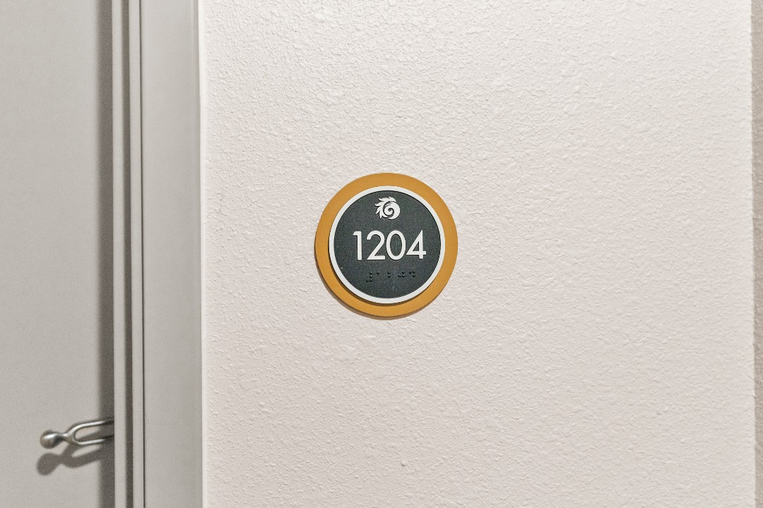 Simplicity At the Rim · Unit 1204  2/2