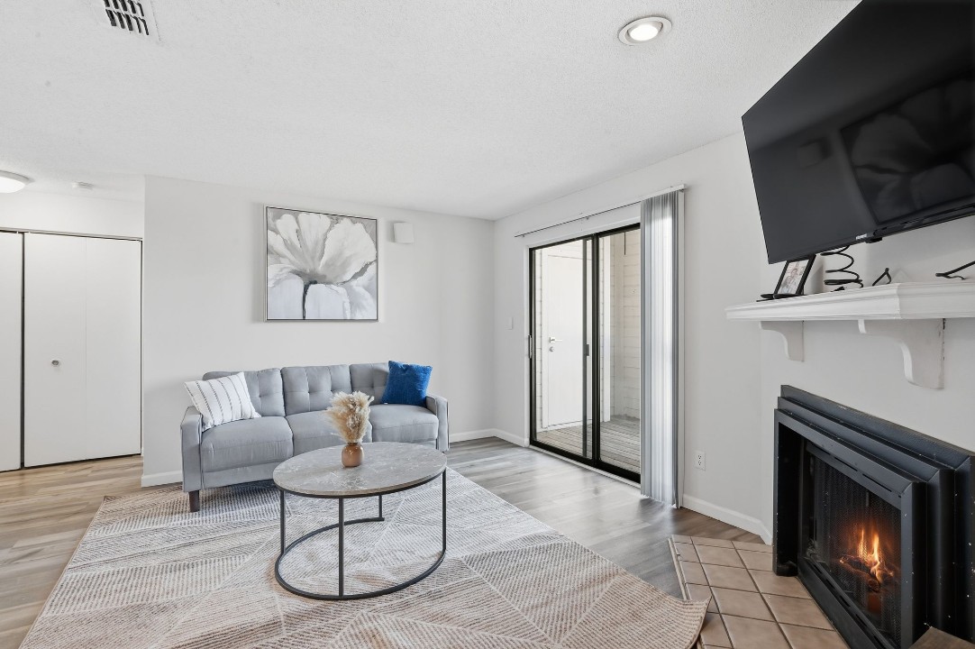 Taylor at 502 · Unit unit 2201-201 2/2