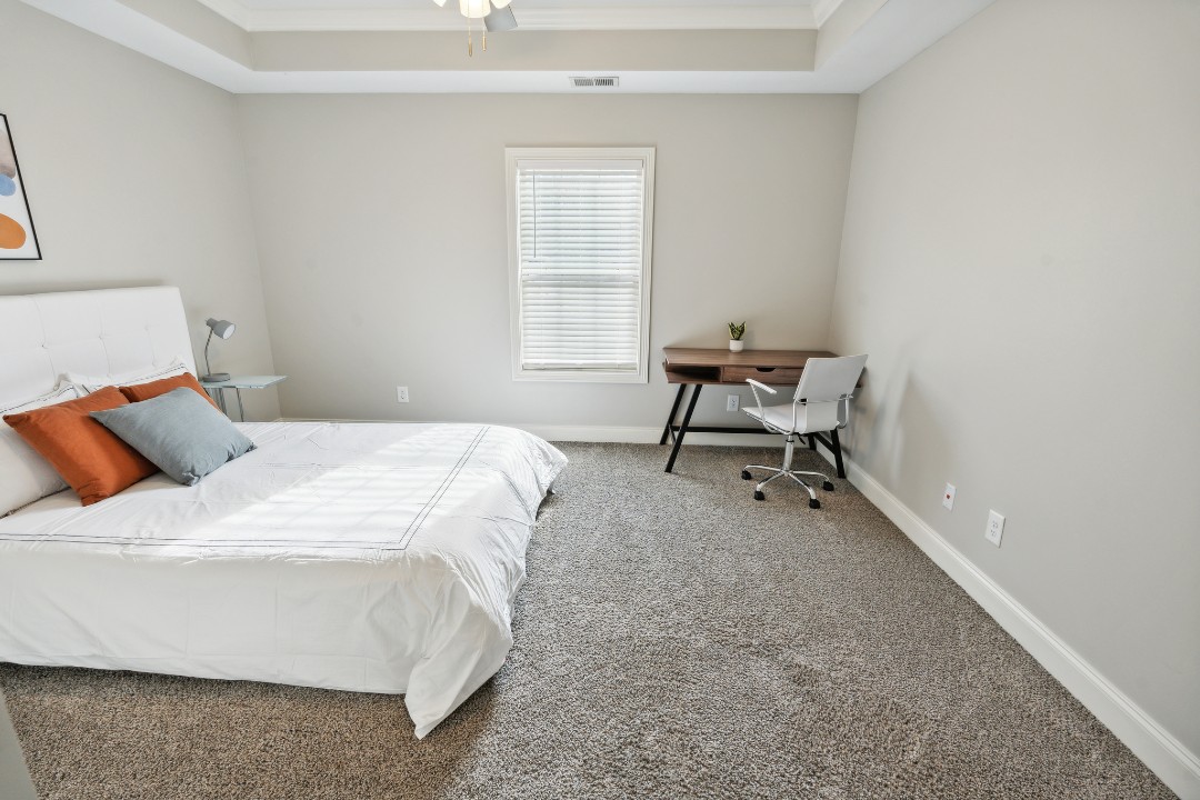 2 Bedrooms · Signature layout