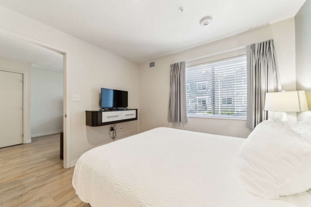 Simplicity At the Rim · Unit 1307  1/1