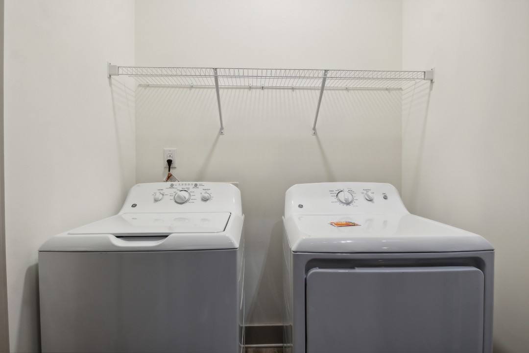 Overlook at Farragut 6303, · Unit 2/2