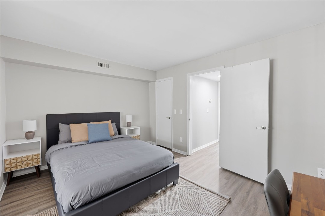 1 Bedroom · Signature layout