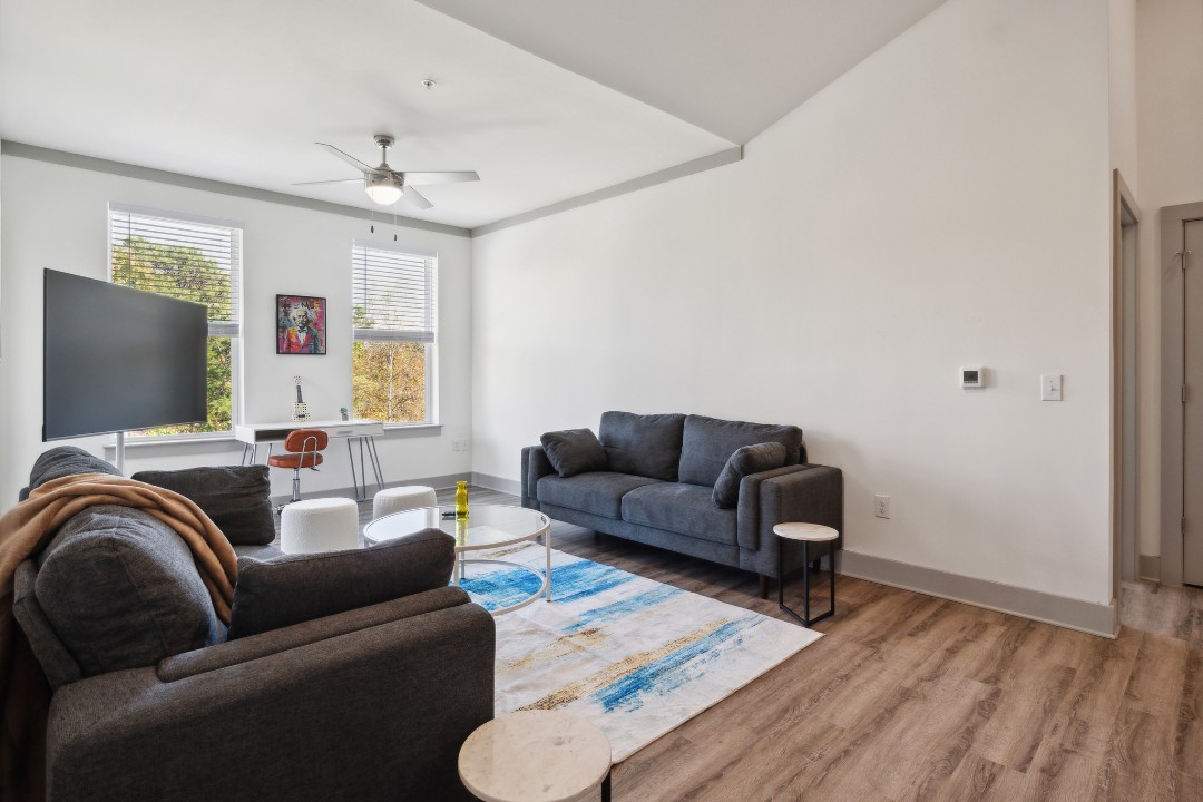 Overlook at Farragut 6303, · Unit 2/2
