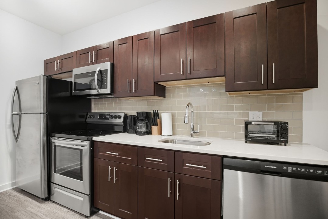 Fairmount Square 1528- 2G · Unit 1/1