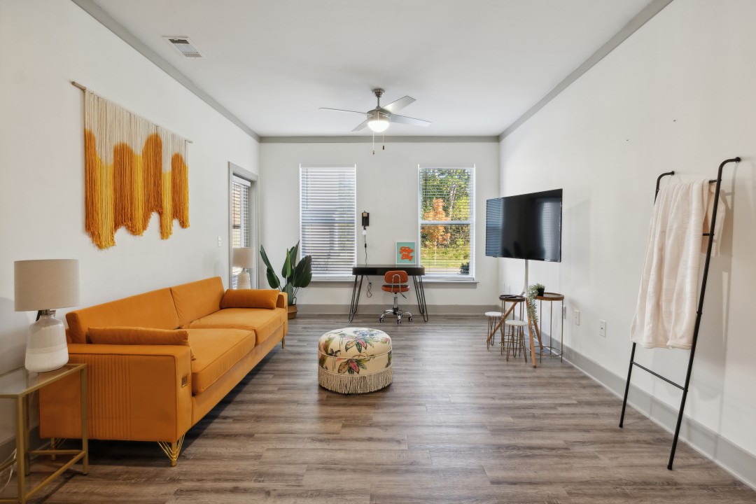 Overlook at Farragut 5001, 1BD/1BA