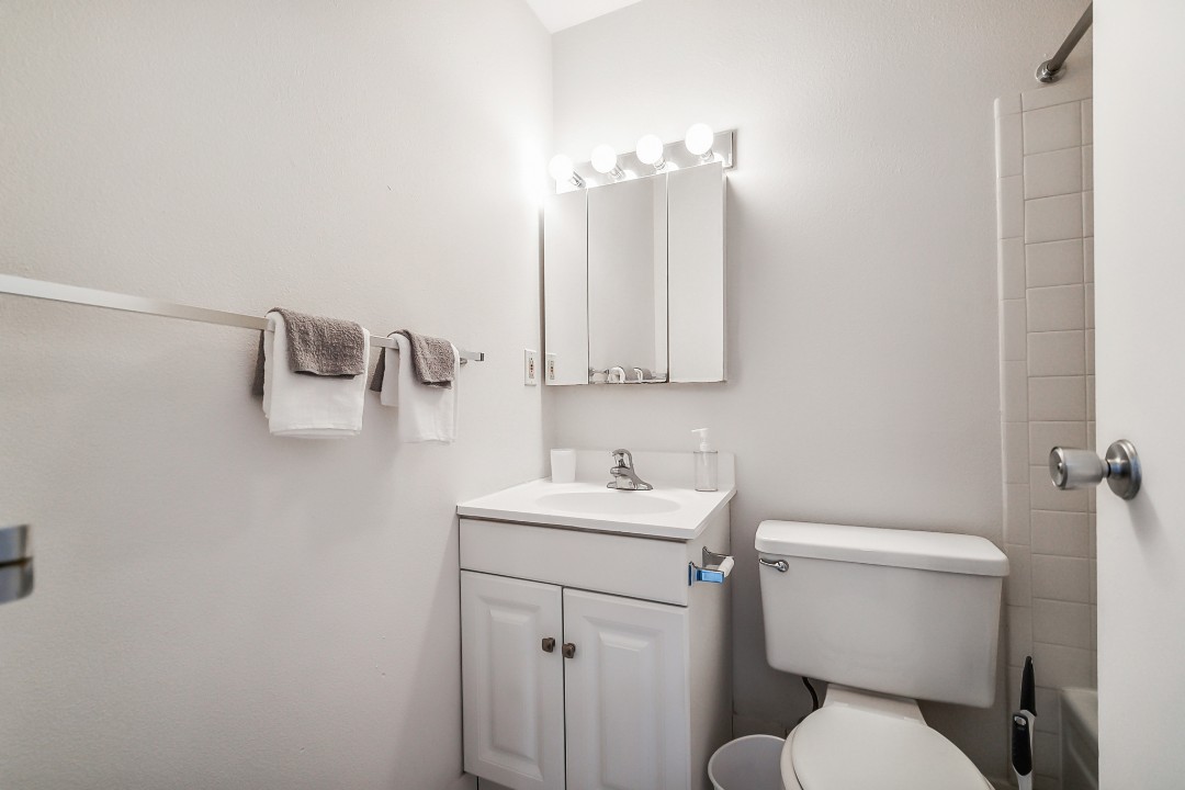 Pa Place 1301, 2br
