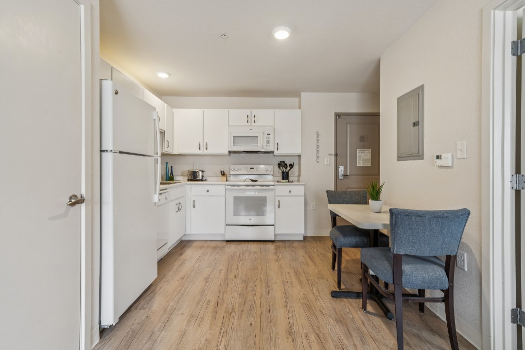 Simplicity At the Rim · Unit 1403 1/1