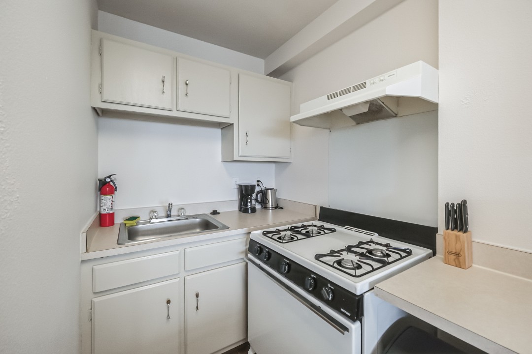 Pa Place 2107, 1br