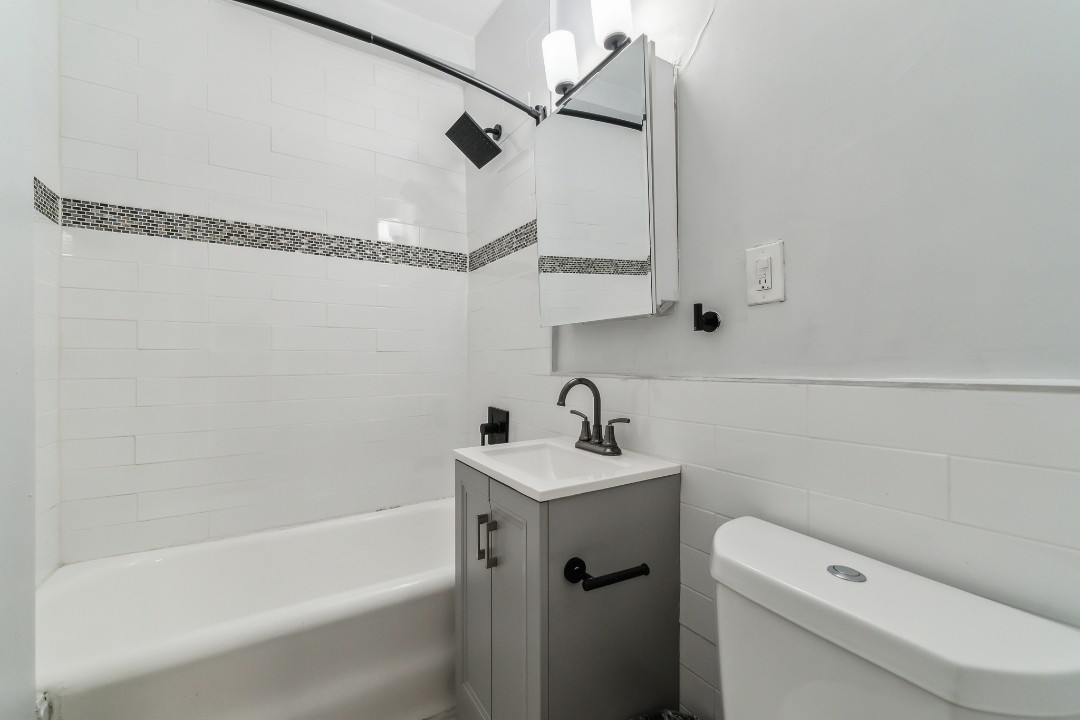 Fairfax Apartments · Unit 126 1/1