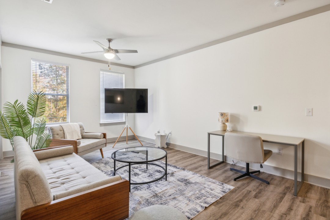 2 Bedrooms · Signature layout