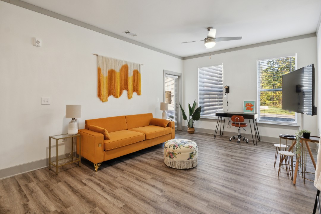 Overlook at Farragut 5001, 1BD/1BA