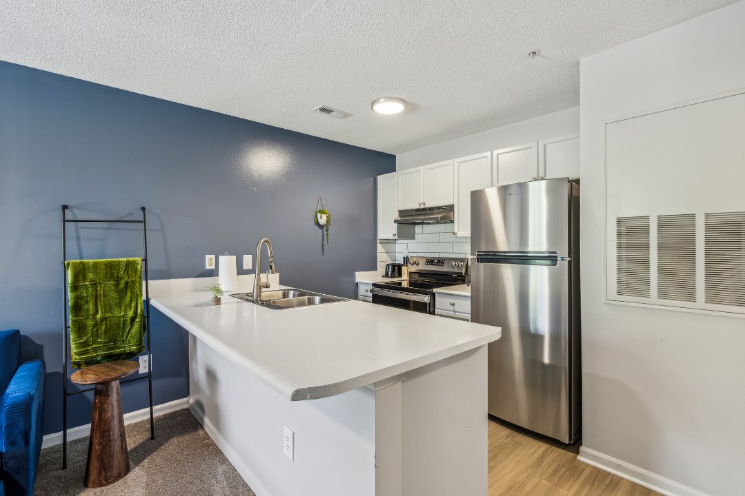 Carlson Bay, 969-203, · Unit 1/1