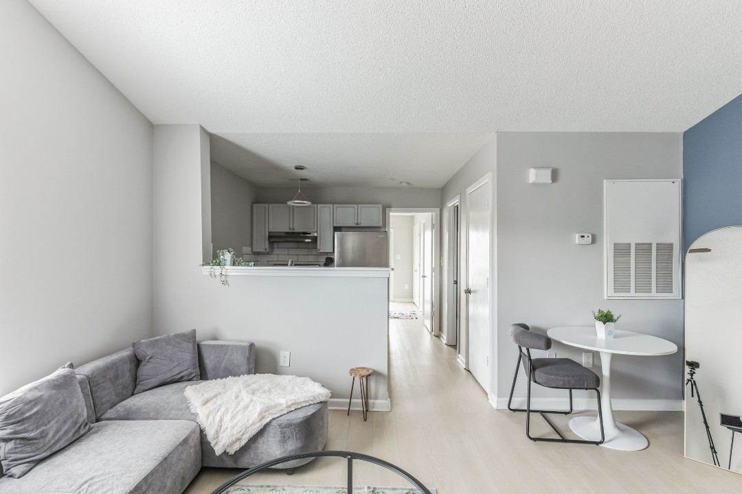 Carlson Bay, 3516-301, · Unit 1/1