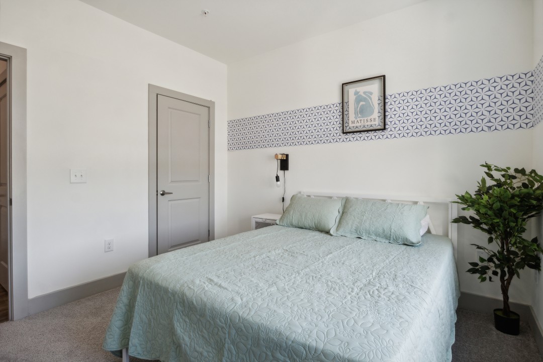 Overlook at Farragut 3305, · Unit 2/2