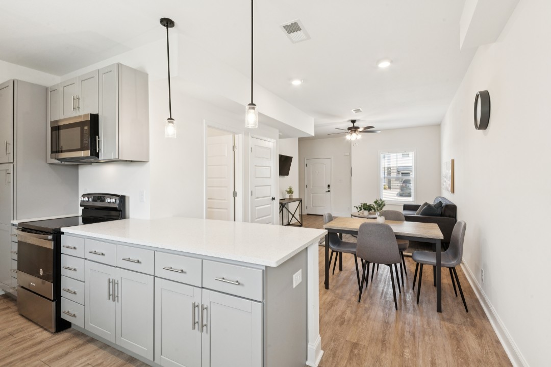 Arte Luxury townhomes E2 2/2.5