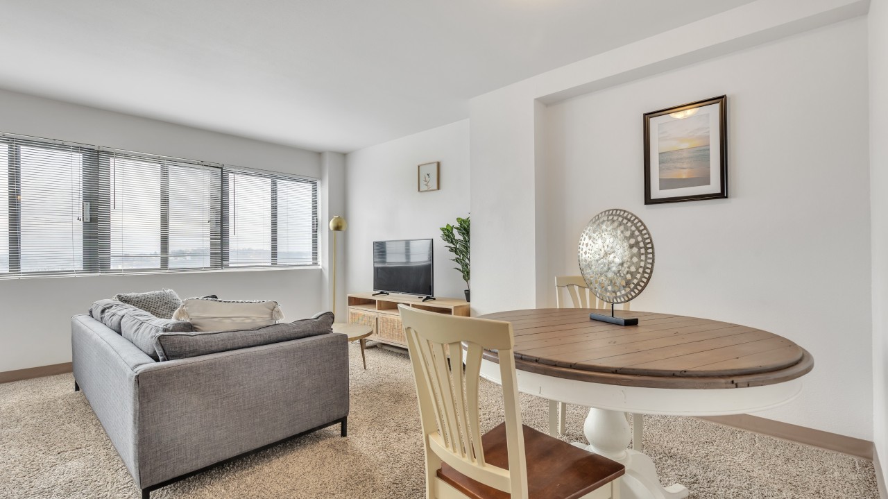 Pa Place 1606, 1br