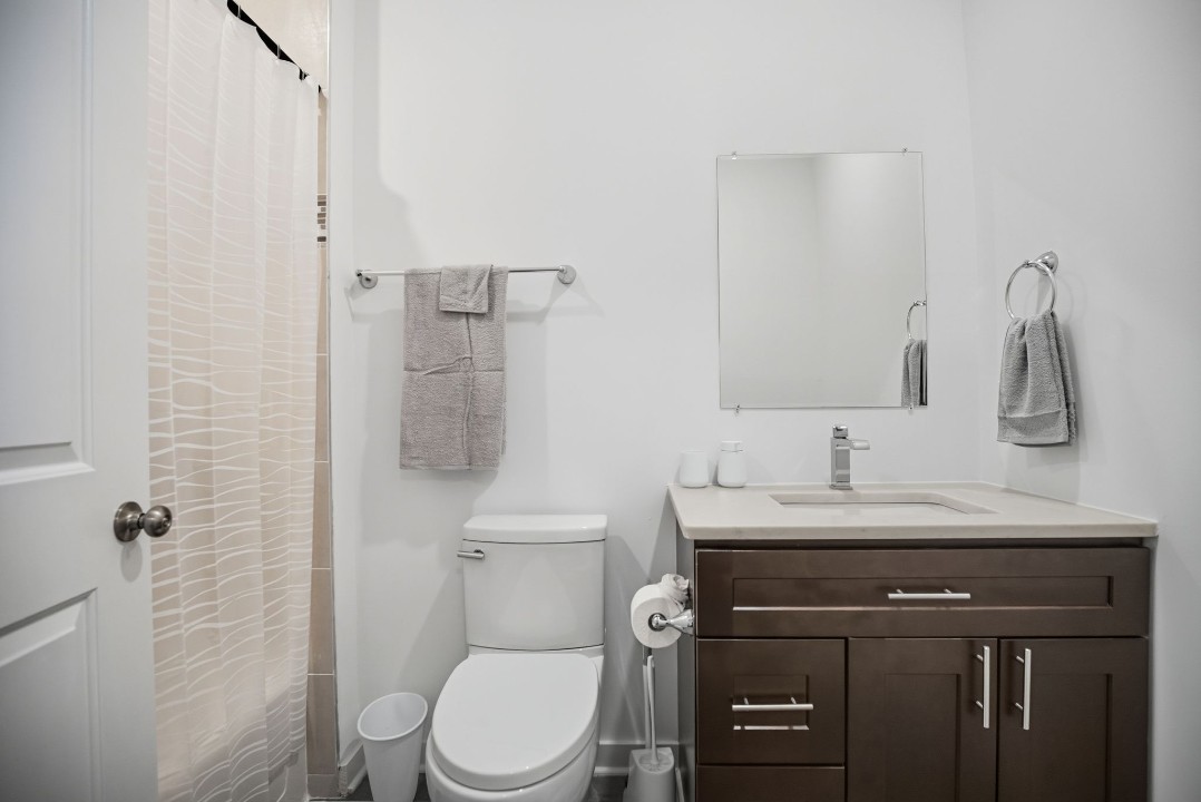 Fairmount Square 1528-3D · Unit 1/1