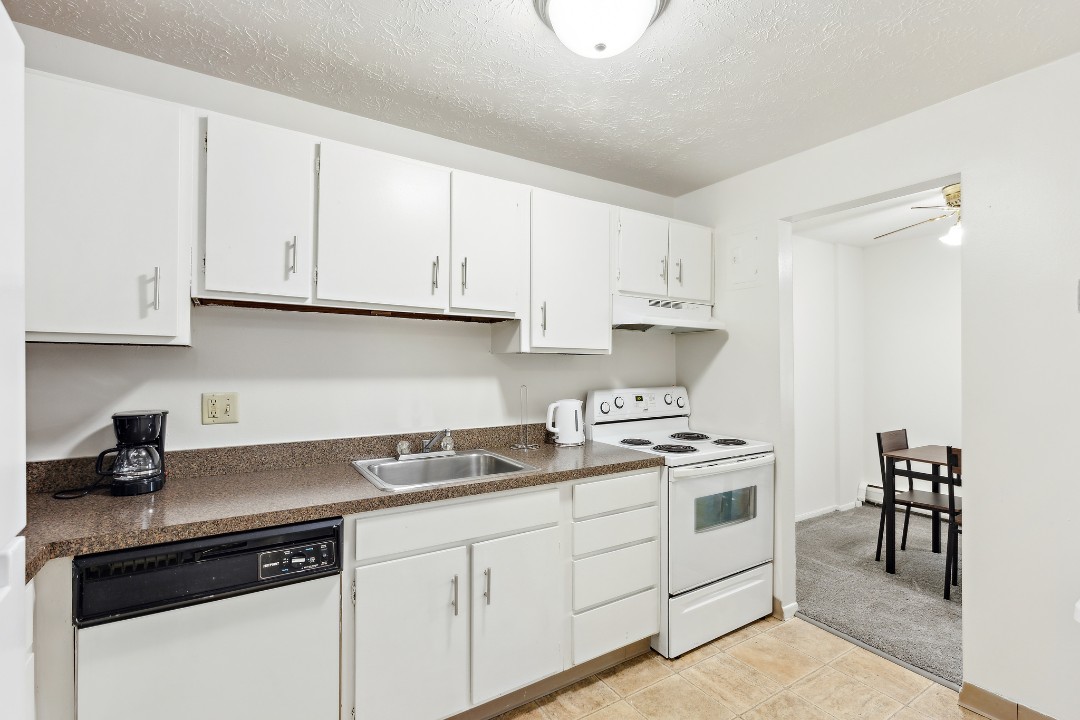 Midtown Towers 3229, · Unit 1/1