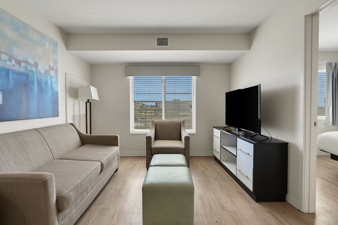 Simplicity At the Rim · Unit 1306  1306 2/2