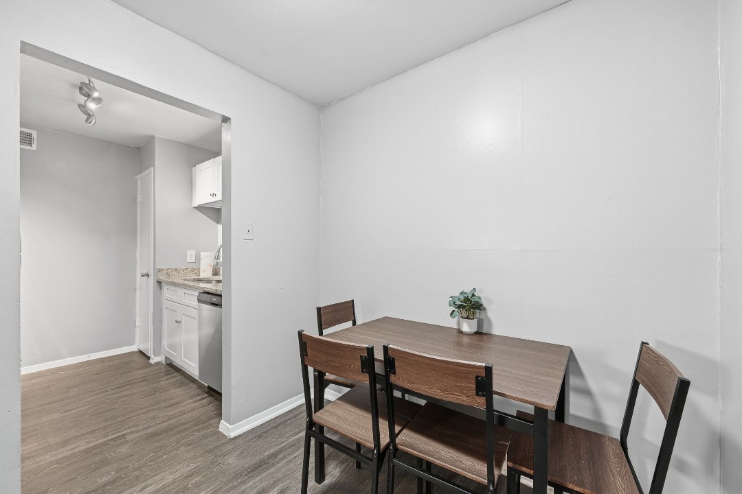 Eureka village · Unit 238 2/1