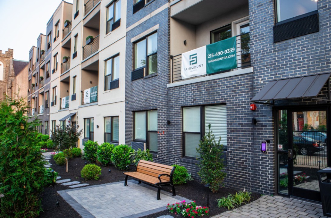 Fairmount Square 1528- 2A · Unit 1/1