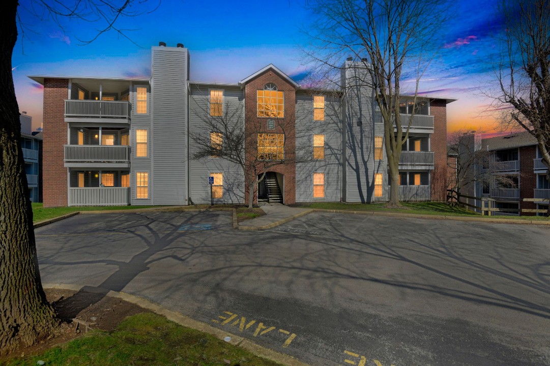 Lincoln Green · Unit 2718 1/1
