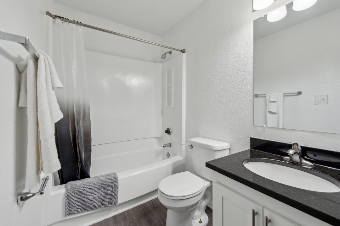 Northcliffe 405 - · Unit 2/2
