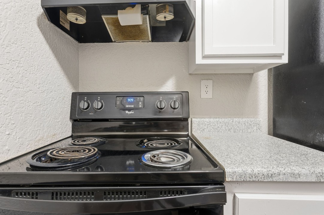 Hillcrest 8336A · Unit 2/1