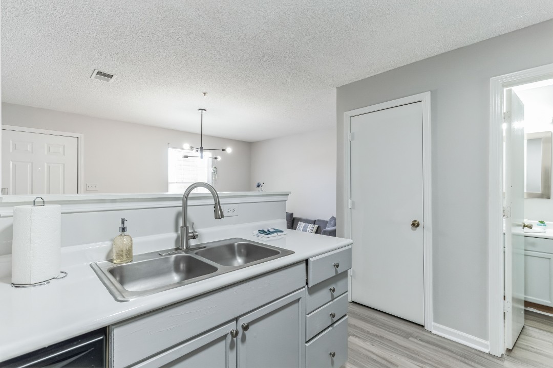 Carlson Bay, 3516-202, · Unit 1/1