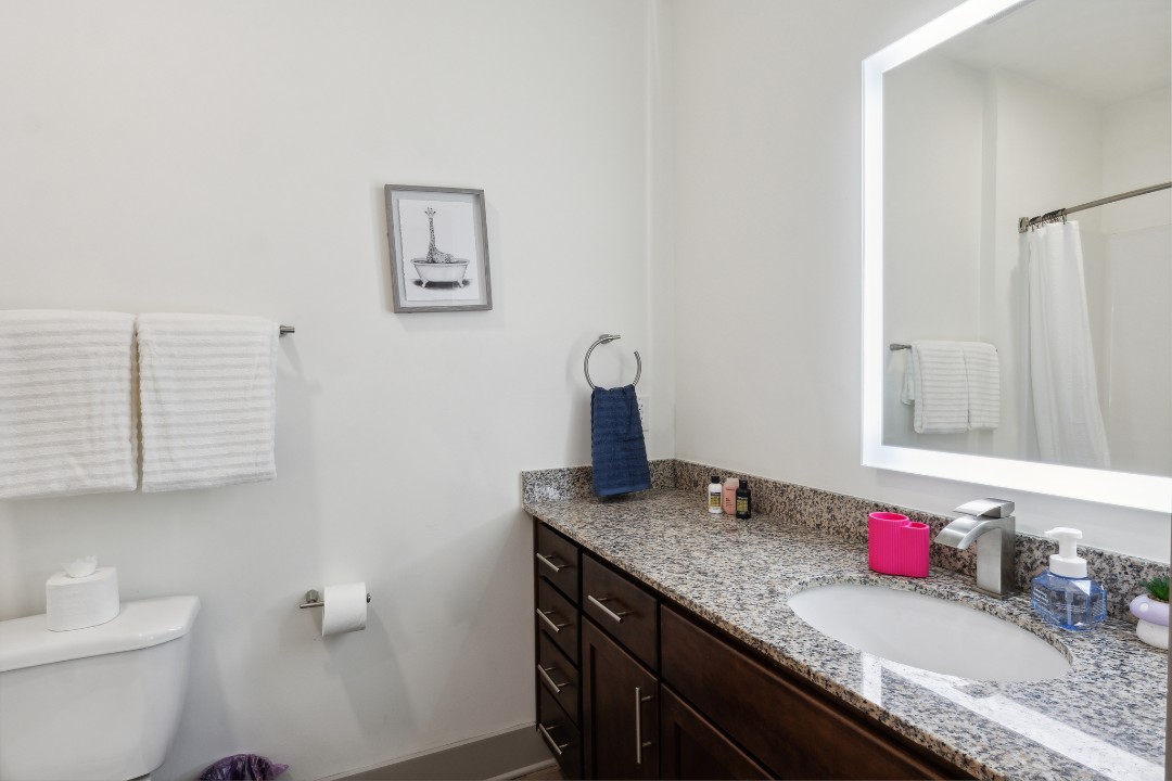 Overlook at Farragut 6303, · Unit 2/2