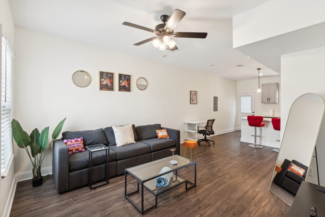 Alto · Unit C4 2bd/2.5 bth