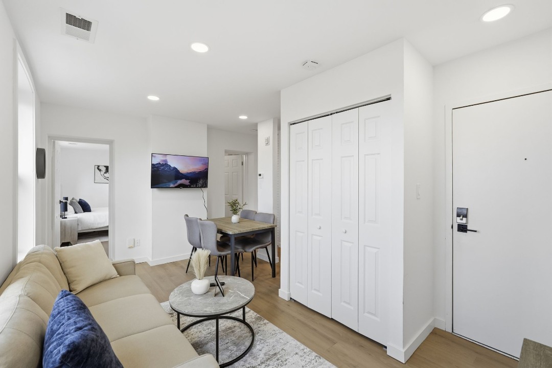 Carriage House C310 · Unit 1/1
