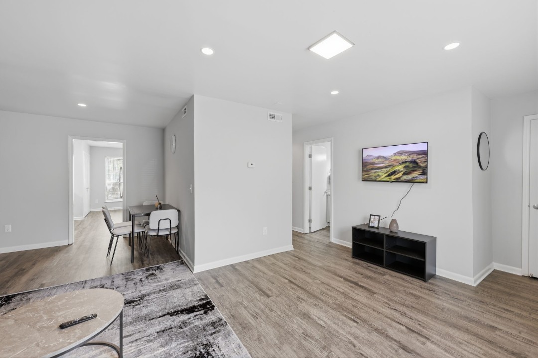 The Domain Apartments 4922B · Unit 1/1