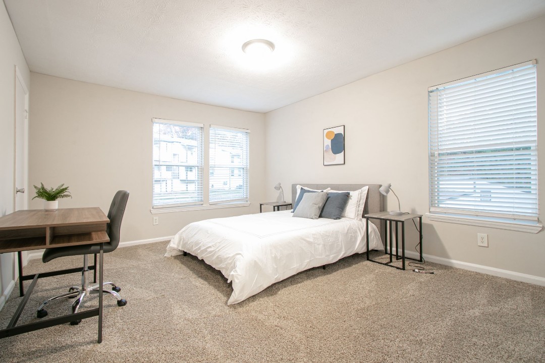 2 Bedrooms · Signature layout