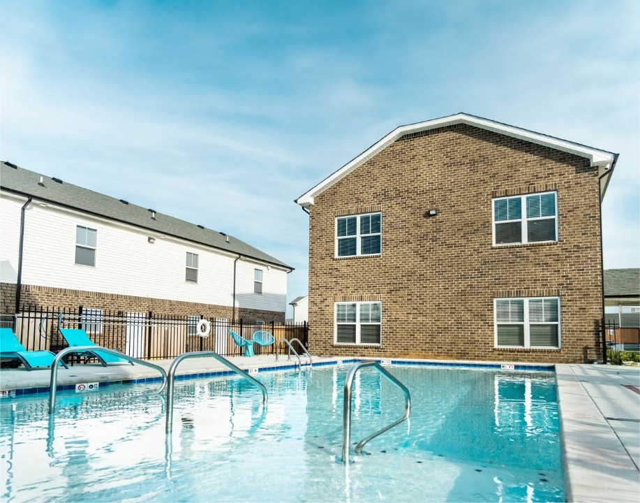 Arte Luxury townhomes E2 2/2.5