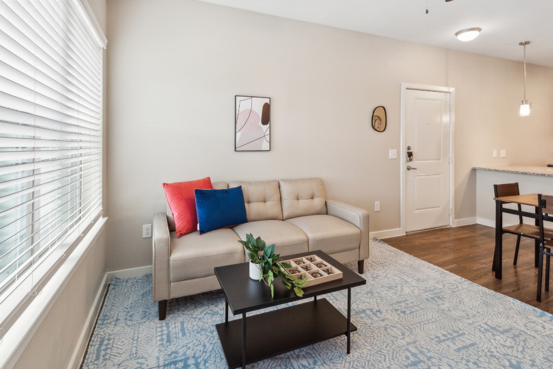 Smart Living Cypress Creek, · Unit 8302 2/2