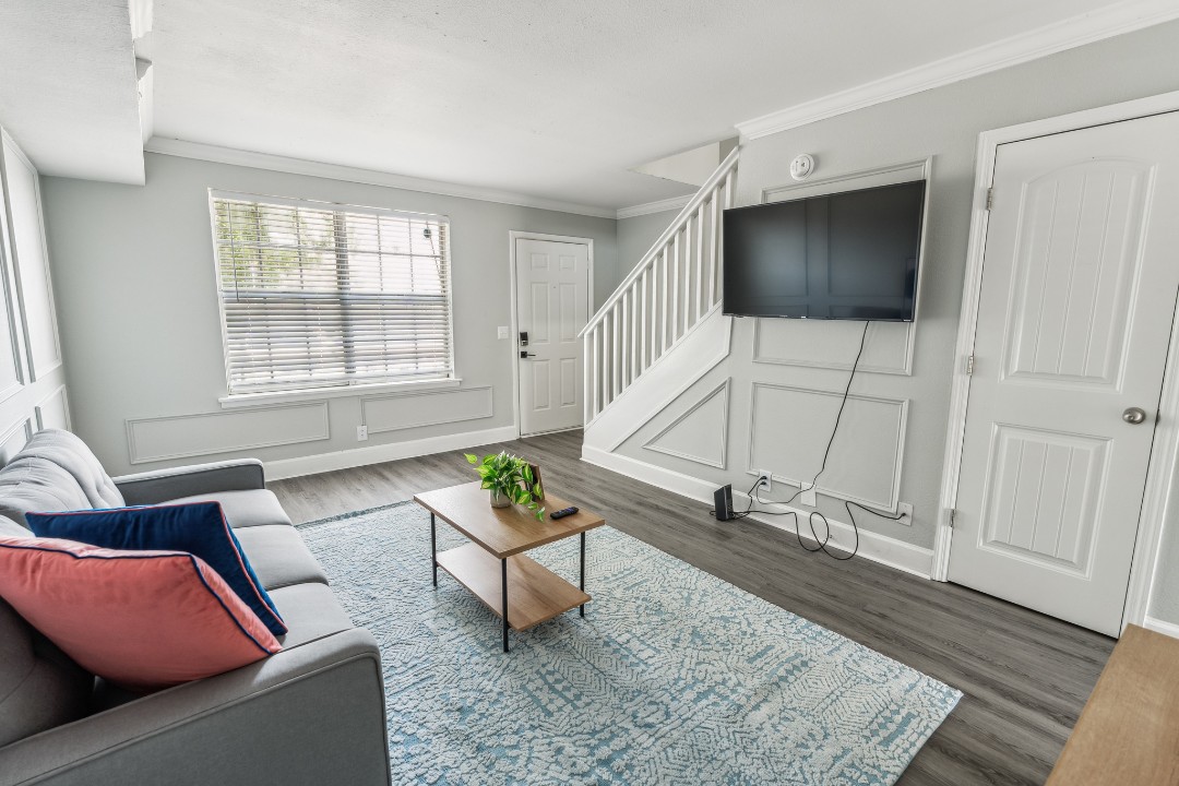 Brentwood Hills, D6 - · Unit 2/2