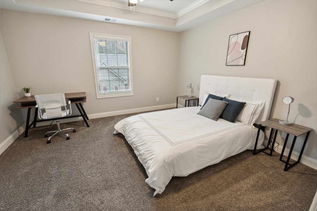 2 Bedrooms · Signature layout