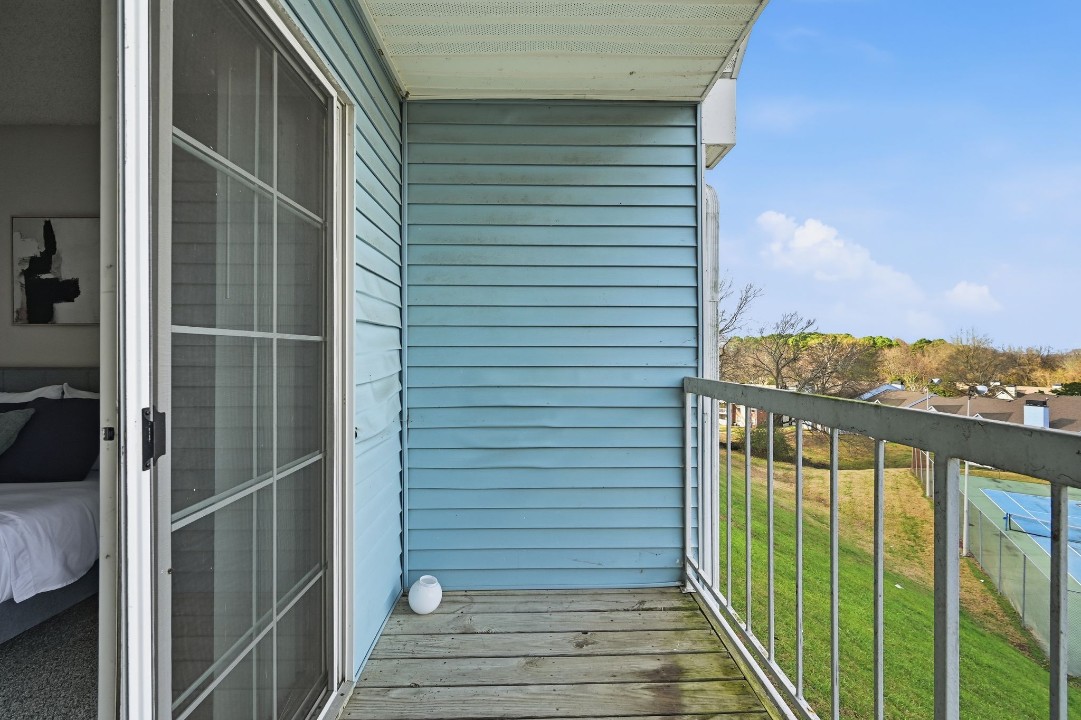 The Trails · Unit 323 2/1