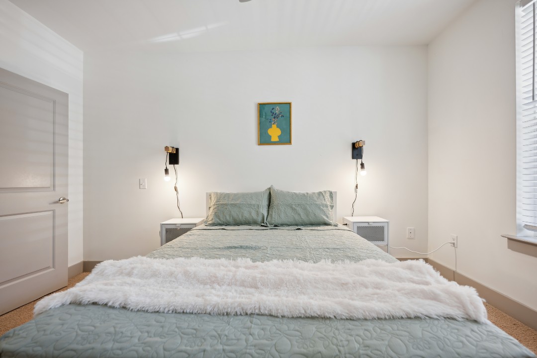 Overlook at Farragut 2103, 1BD/1BA