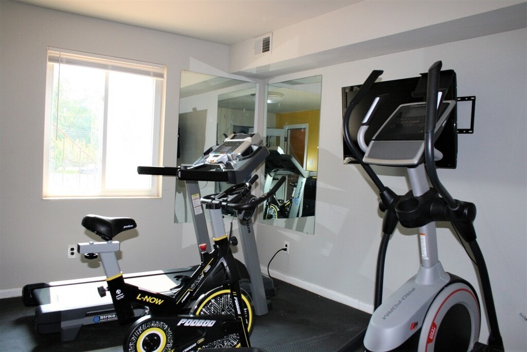 The Chateau, 306 Shipley Rd · Unit apt 610, 2bd/2bth