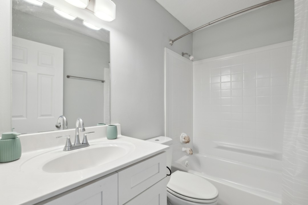 Brentwood Hills, U4 2/1.5