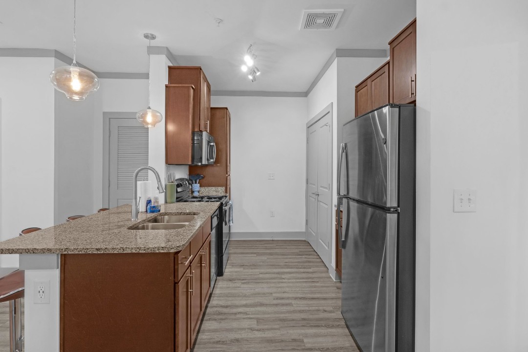 Overlook at Farragut 4001, · Unit 2/2