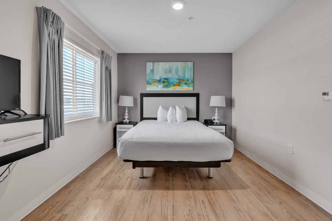 Simplicity At the Rim · Unit 1402 3/2
