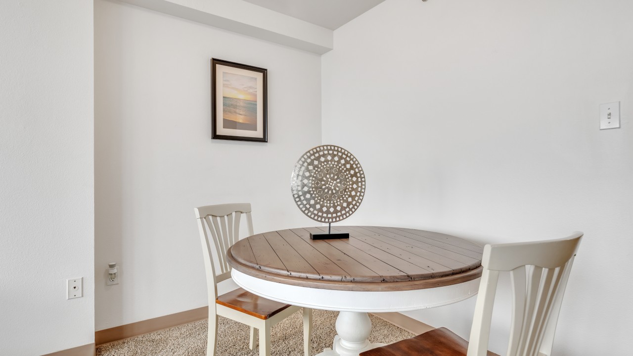 Pa Place 1606, 1br
