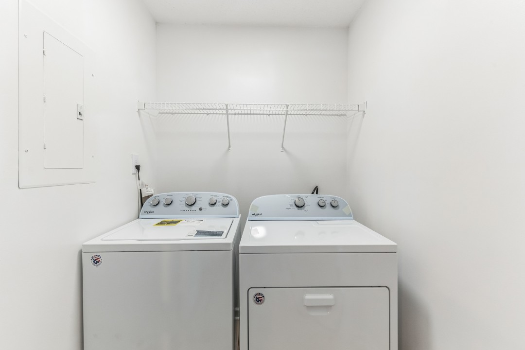 Carlson Bay, 3516-206, · Unit 1/1