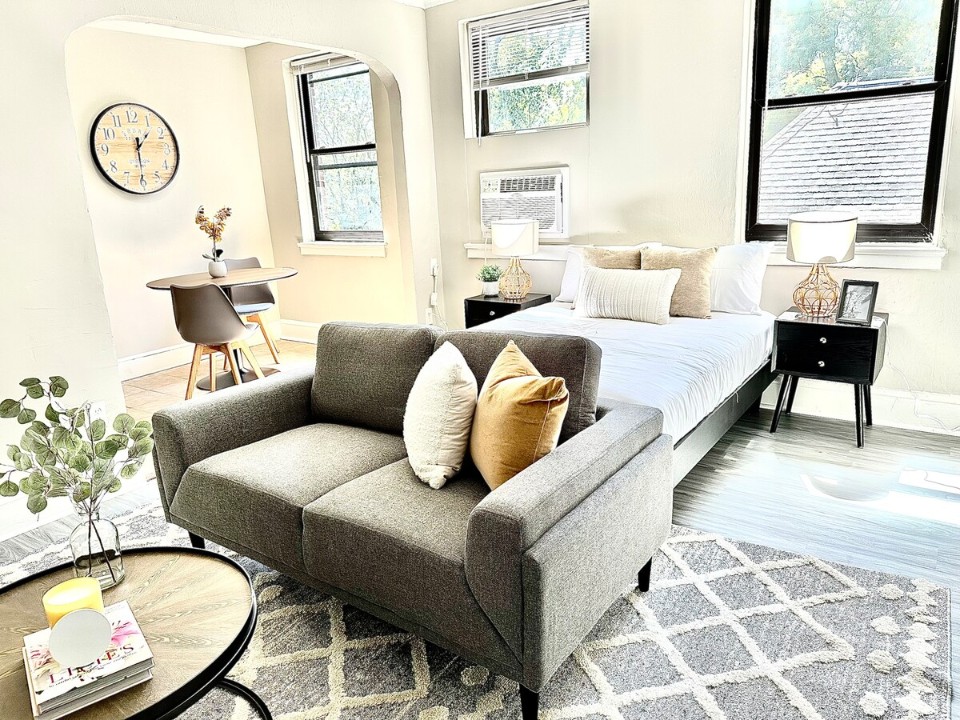 Studio · Signature layout
