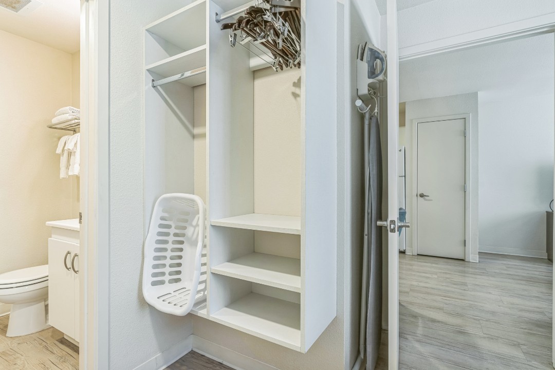 Simplicity At the Rim · Unit 1310 1/1