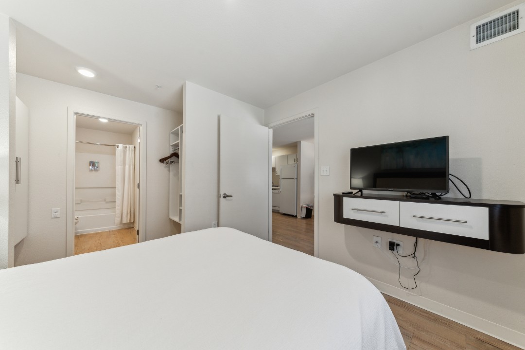 Simplicity At the Rim · Unit 1211  1/1